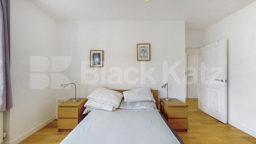 Refurbished Refurbished Two Bedroom Flat in Elegant Period Conversion Rochester Road, Camden